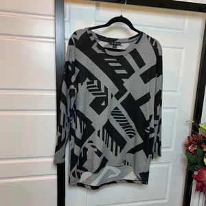 Superb sweater from the ''Tribal Boutique'' gray and black (3=20$less)